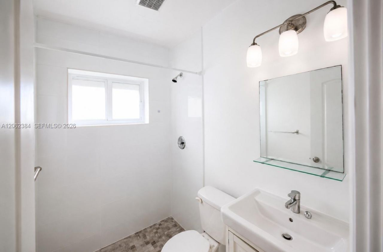 551 NE 61st St , Unit 3, Miami, FL 33137 Photo