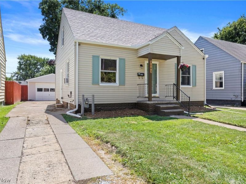 3162 Lincoln Street , Lorain, OH 44052 Photo 2