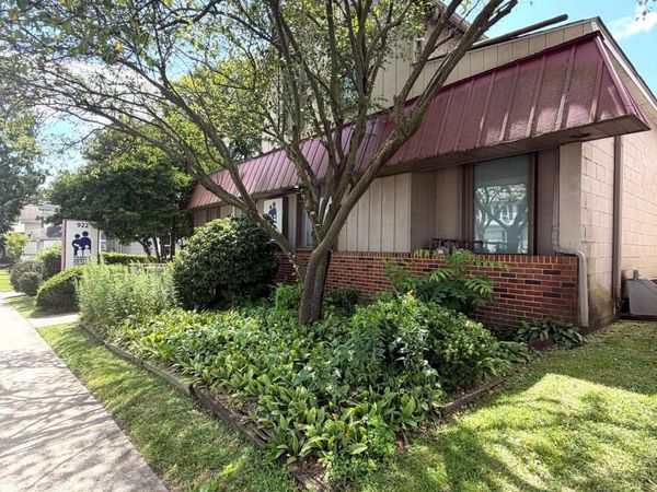 922 E Main Street , Lancaster, OH 43130