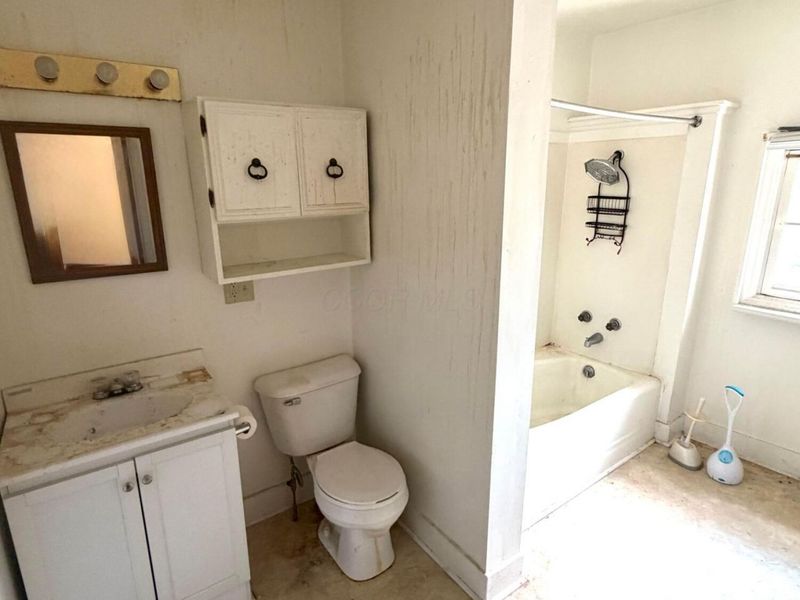922 E Main Street, Lancaster, OH 43130 Photo 18