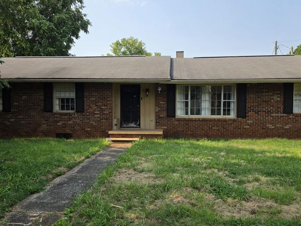 214 Chestnut St, Sweetwater, TN 37874