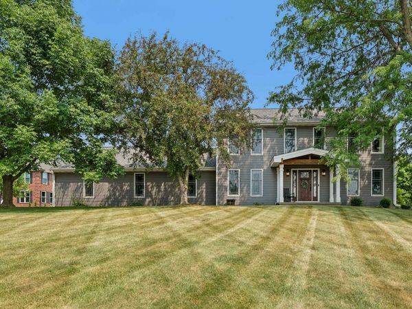 5220 Scenic Ridge Trail, Middleton, WI 53562