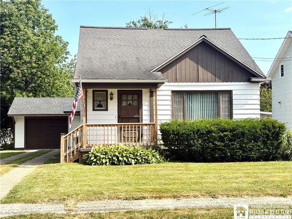 32 Willowbrook Avenue , Dunkirk, NY 14048