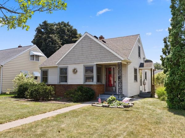 1320 Hyde AVENUE, La Crosse, WI 54601