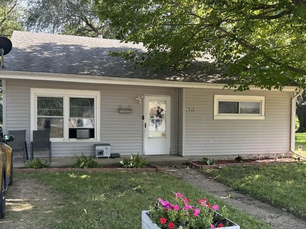 2013 Chestnut Avenue , Sterling, IL 61081