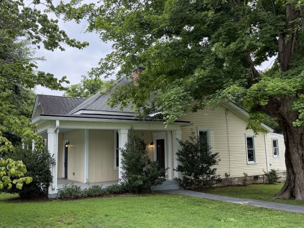 214 2nd Ave , Columbia, TN 38401