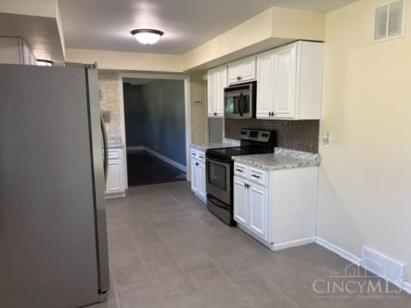 6249 Liberty Fairfield Road, Fairfield Twp, OH 45011 Photo 8