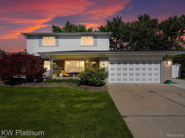 34126 Dryden Drive, Sterling Heights, Mi 48312