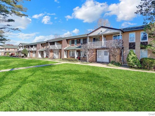 105 Artist Lake Drive , Middle Island, NY 11953