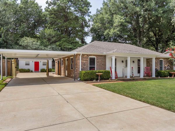 963 HUNTERS RETREAT DR, Collierville, TN 38017