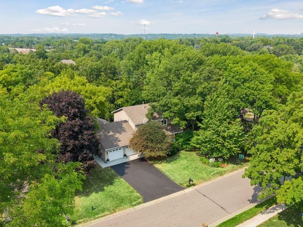 15385 Morraine Way, Eden Prairie, MN 55347