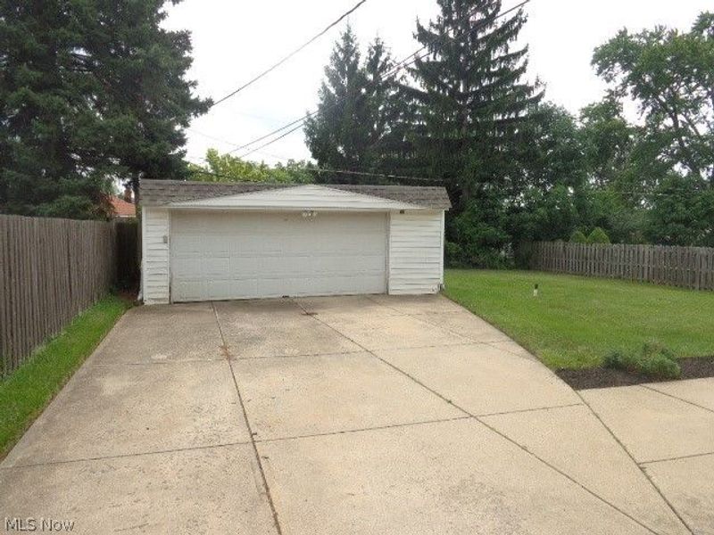 11141 Gabriella Drive , Parma, OH 44130 Photo 4