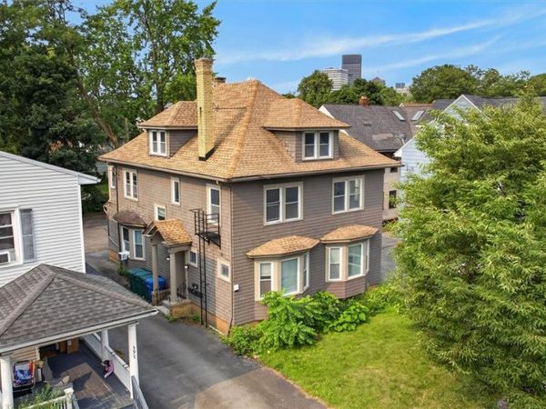 395 University Avenue , Rochester, NY 14607