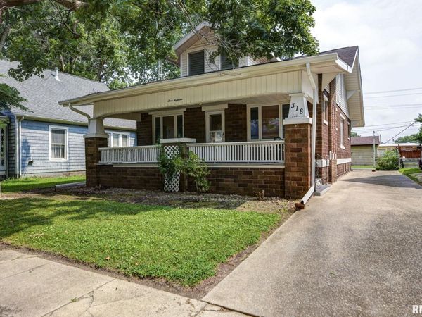 318 E POPLAR Street, Taylorville, IL 62568
