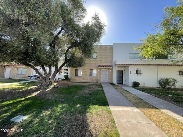 613 N PIONEER Circle, Mesa, AZ 85203