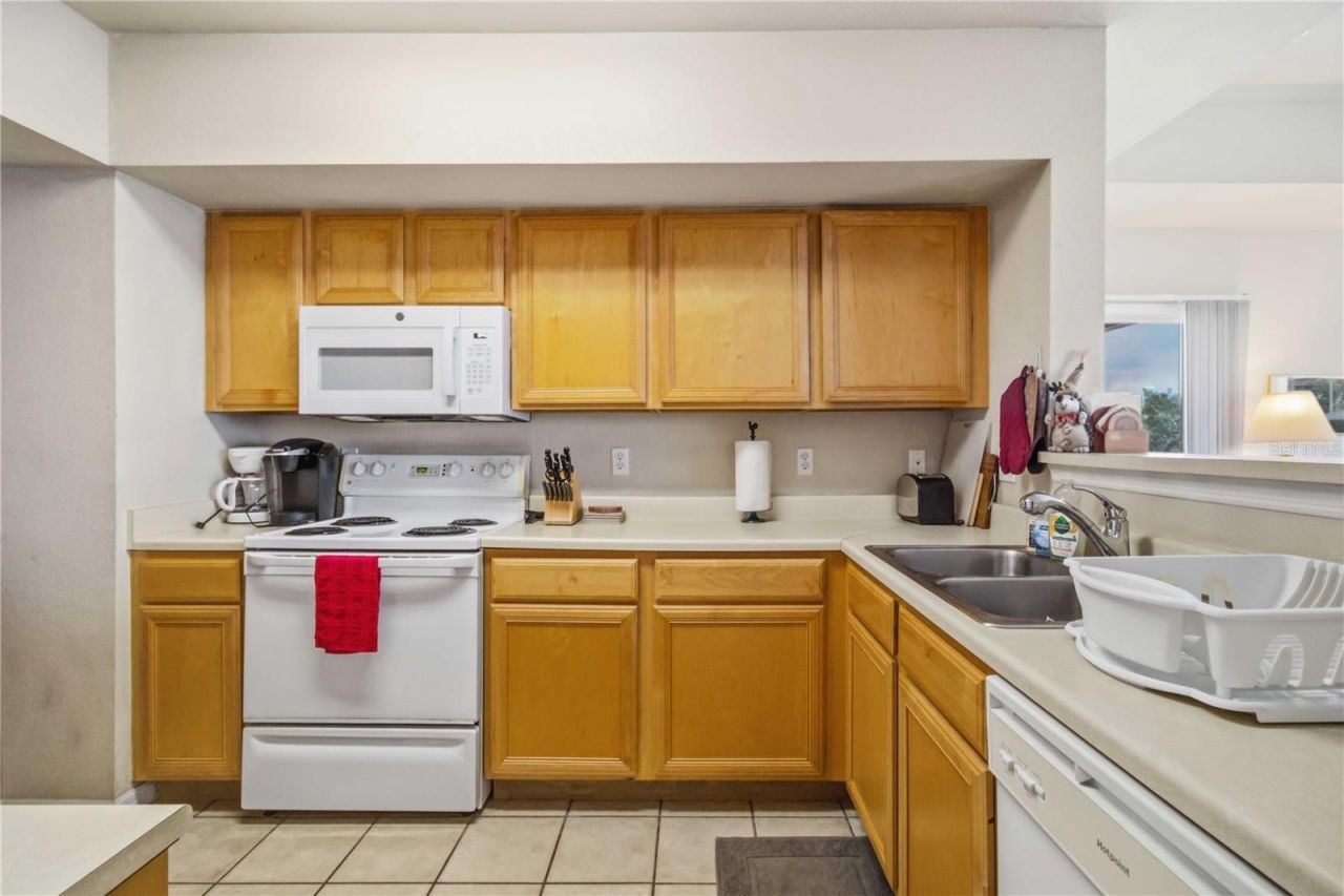 1000 Villagio Circle , Unit 201, Sarasota, FL 34237 Photo