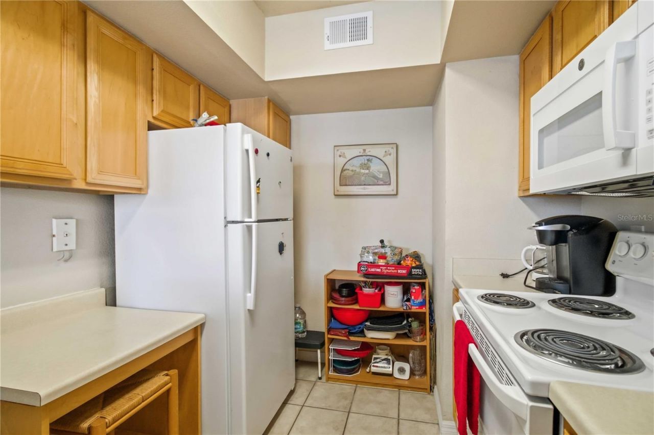 1000 Villagio Circle , Unit 201, Sarasota, FL 34237 Photo