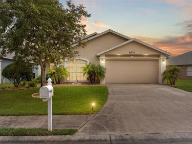 6921 SHIMMERING DRIVE , LAKELAND, FL 33813
