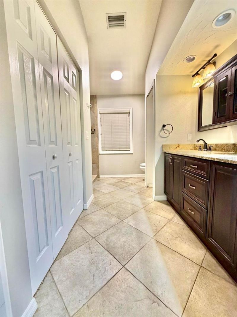 5274 Cedar Hammock Court , Sarasota, FL 34232 Photo