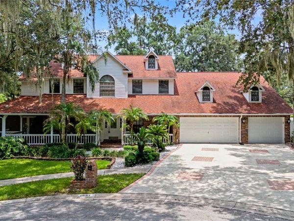 2004 OAKWOOD KNOLL COURT, VALRICO, FL 33596