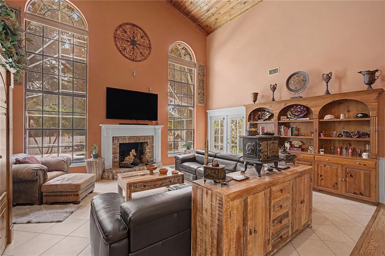 2004 Oakwood Knoll Court, Valrico, FL 33596 Photo