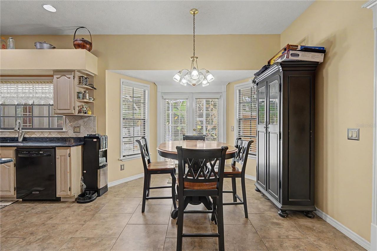 2004 Oakwood Knoll Court, Valrico, FL 33596 Photo