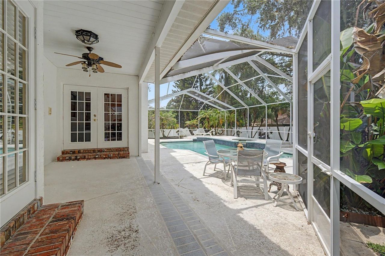 2004 Oakwood Knoll Court, Valrico, FL 33596 Photo