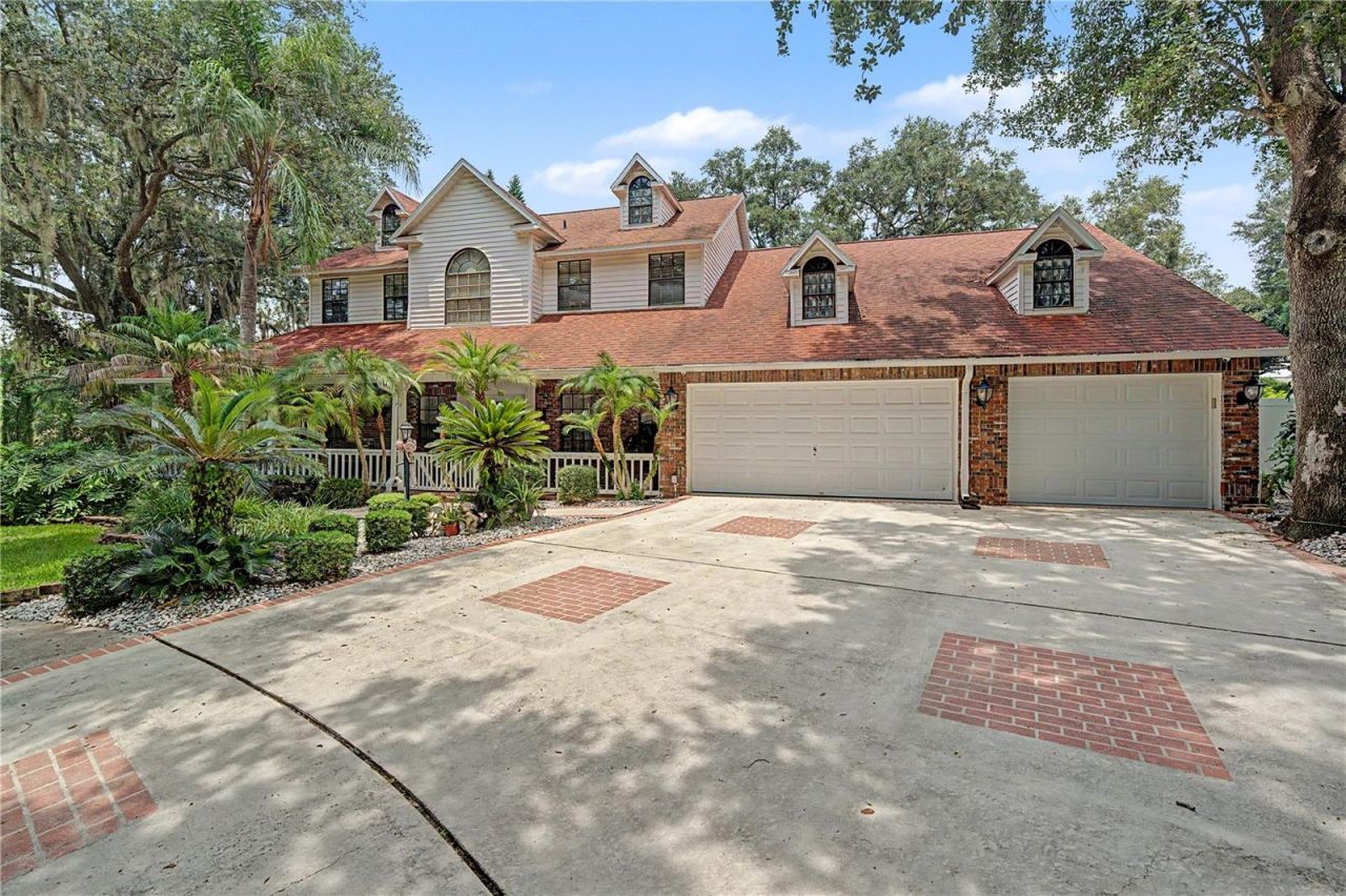 2004 Oakwood Knoll Court, Valrico, FL 33596 Photo
