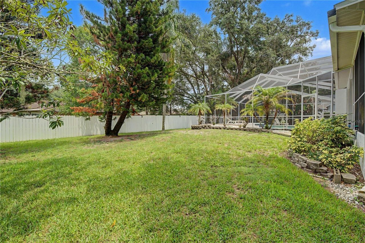 2004 Oakwood Knoll Court, Valrico, FL 33596 Photo
