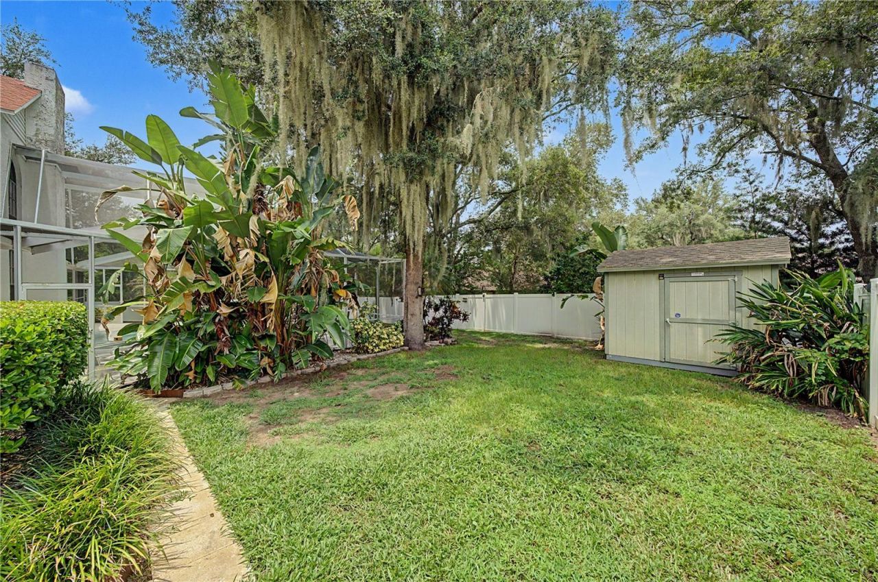 2004 Oakwood Knoll Court, Valrico, FL 33596 Photo