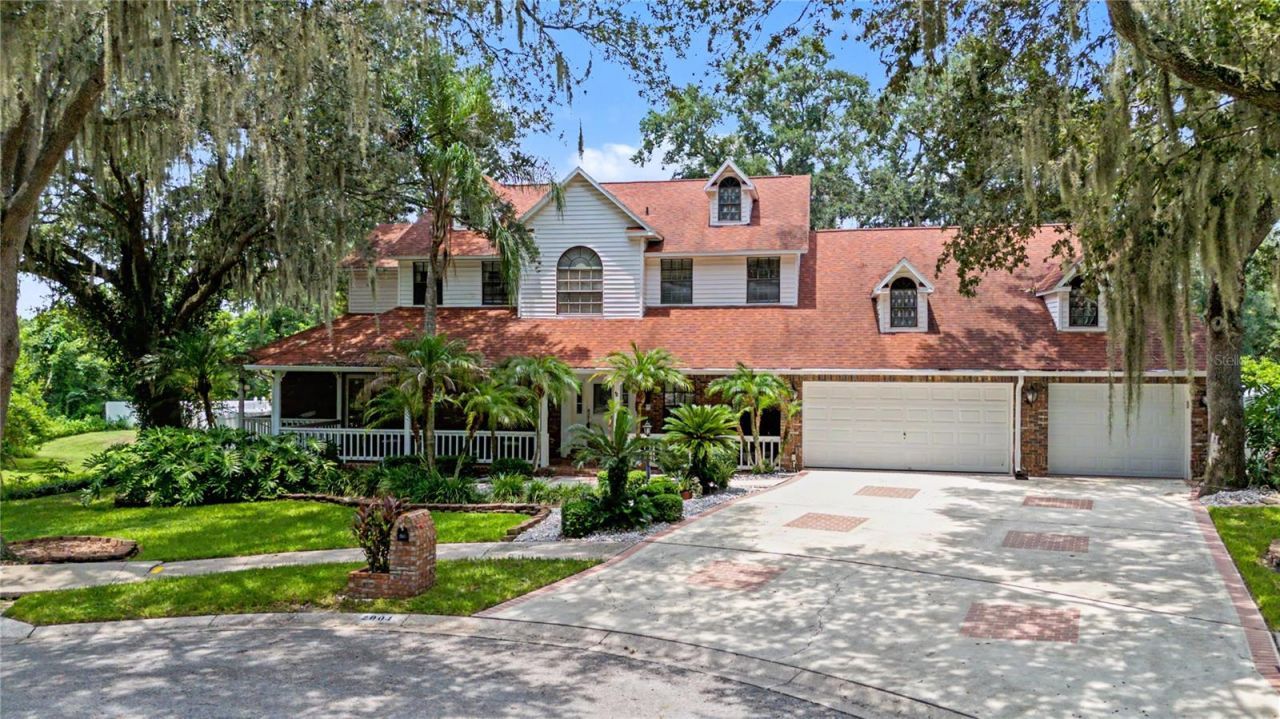 2004 Oakwood Knoll Court, Valrico, FL 33596 Photo