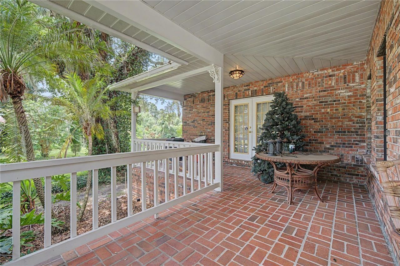 2004 Oakwood Knoll Court, Valrico, FL 33596 Photo