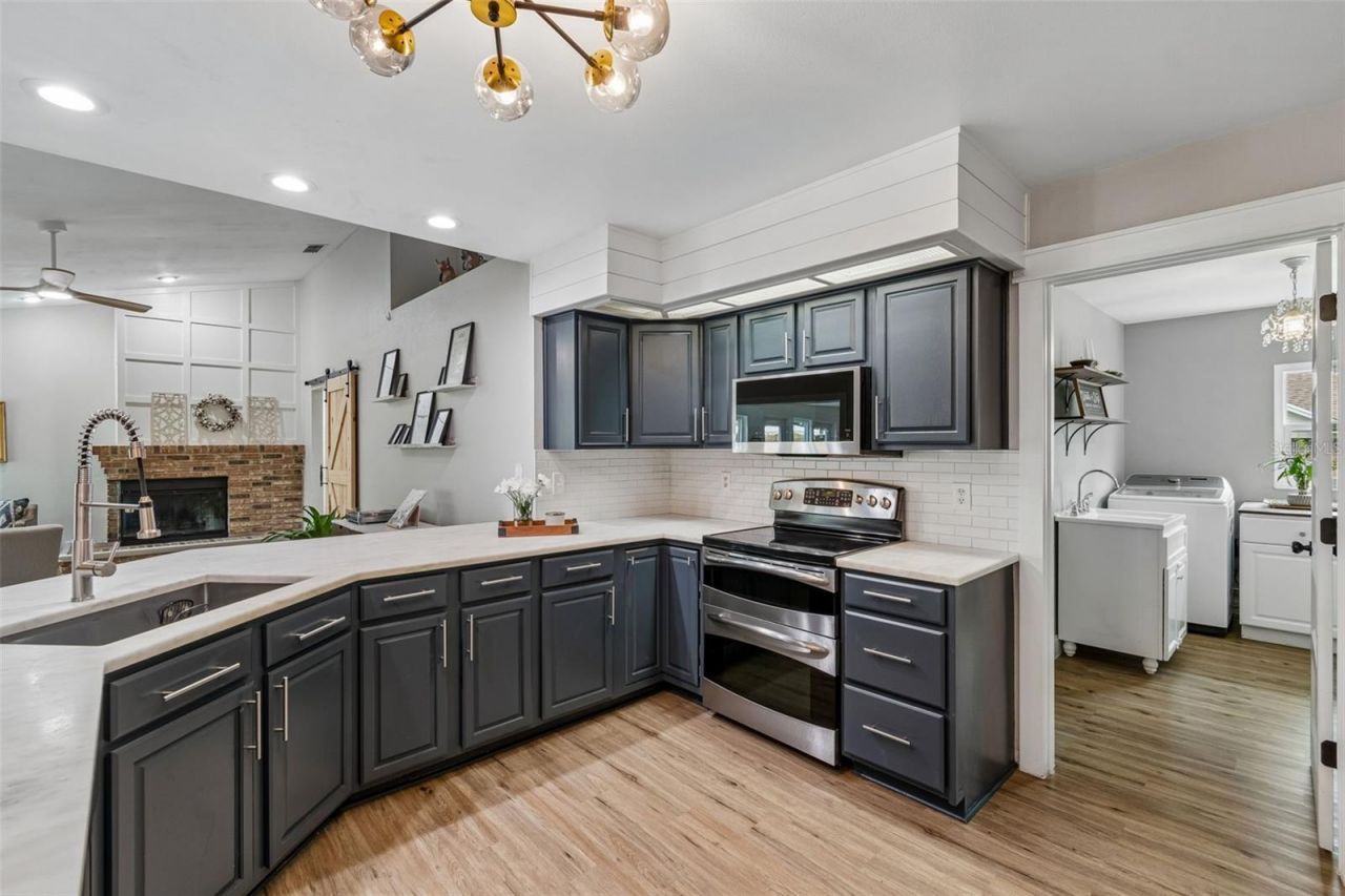 3607 Lithia Ridge Boulevard, Valrico, FL 33596 Photo