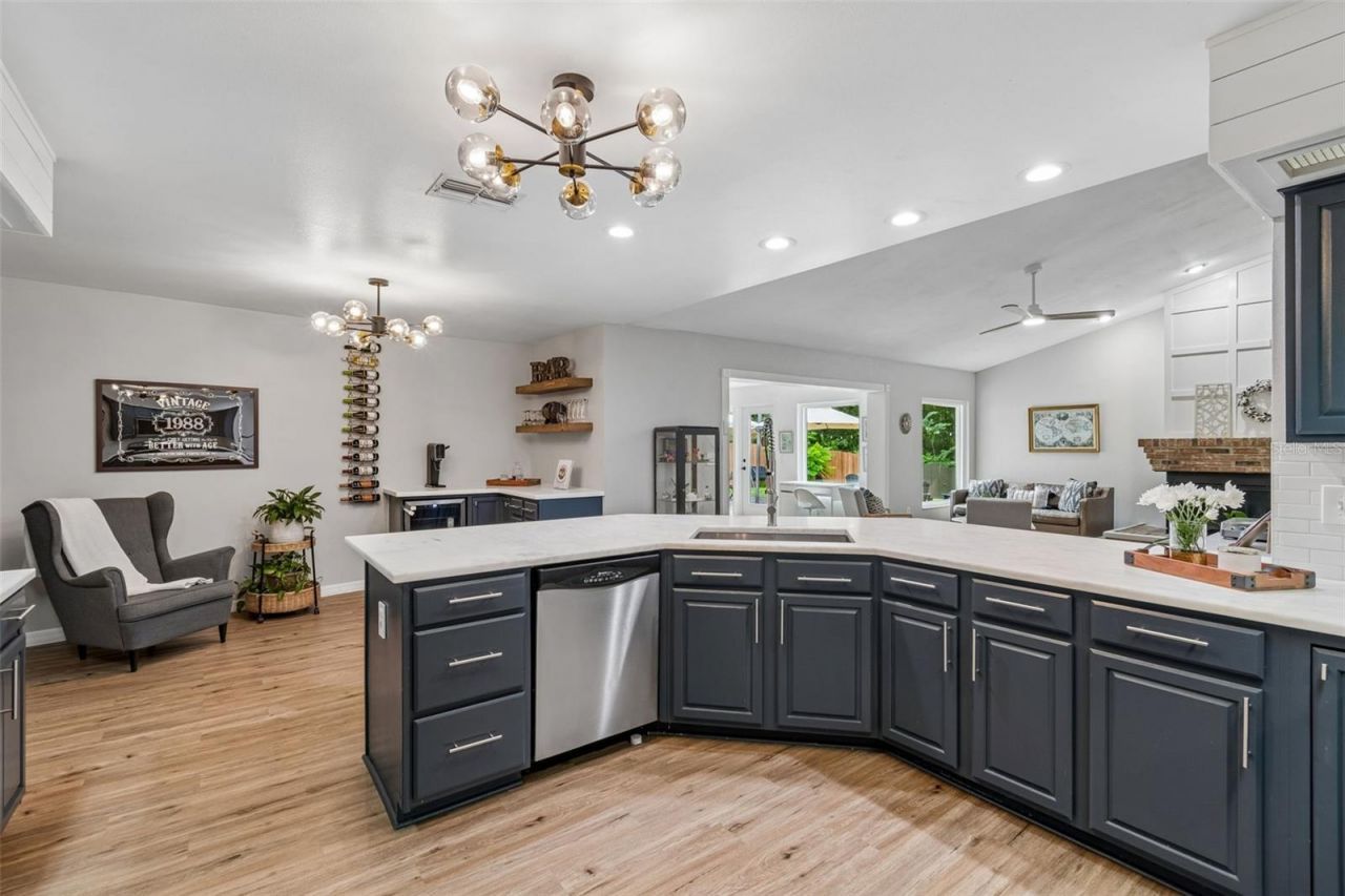 3607 Lithia Ridge Boulevard, Valrico, FL 33596 Photo