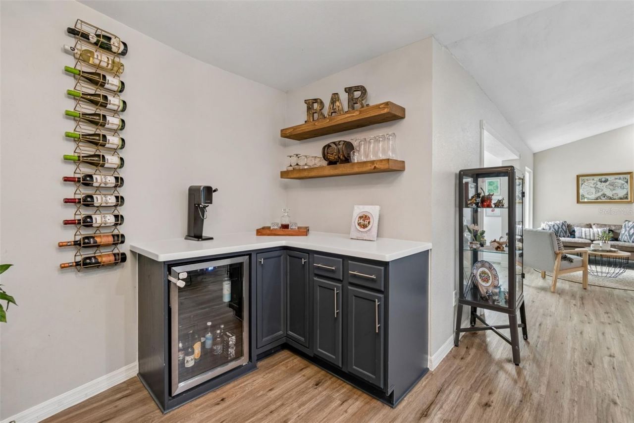 3607 Lithia Ridge Boulevard, Valrico, FL 33596 Photo