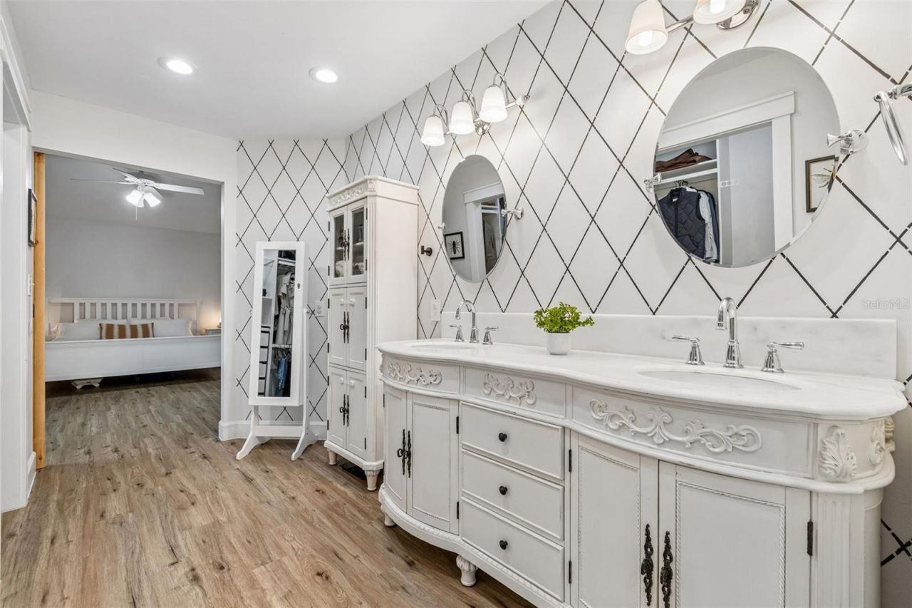 3607 Lithia Ridge Boulevard, Valrico, FL 33596 Photo
