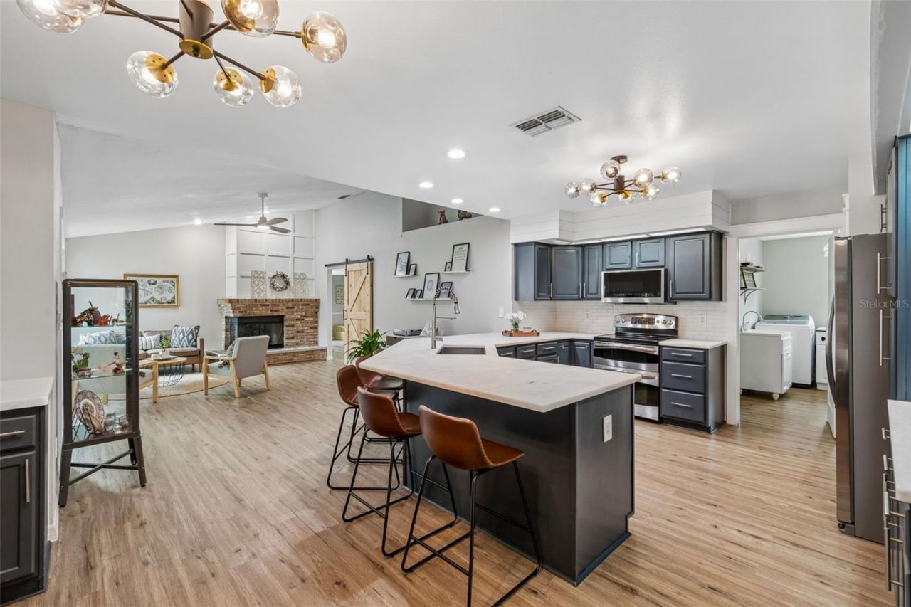 3607 Lithia Ridge Boulevard, Valrico, FL 33596 Photo