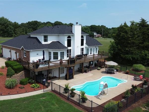 22628 Doe Haven, Warrenton, MO 63383
