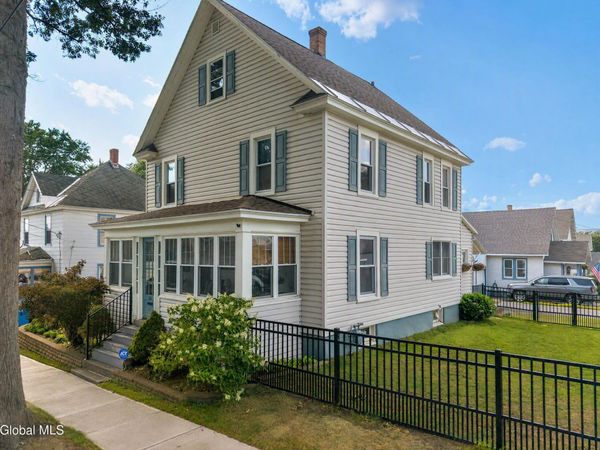 23 Vanwyck Street, Gloversville, NY 12078