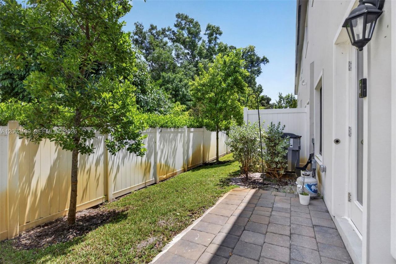 6015 Coralberry St, Haverhill, FL 33415 Photo