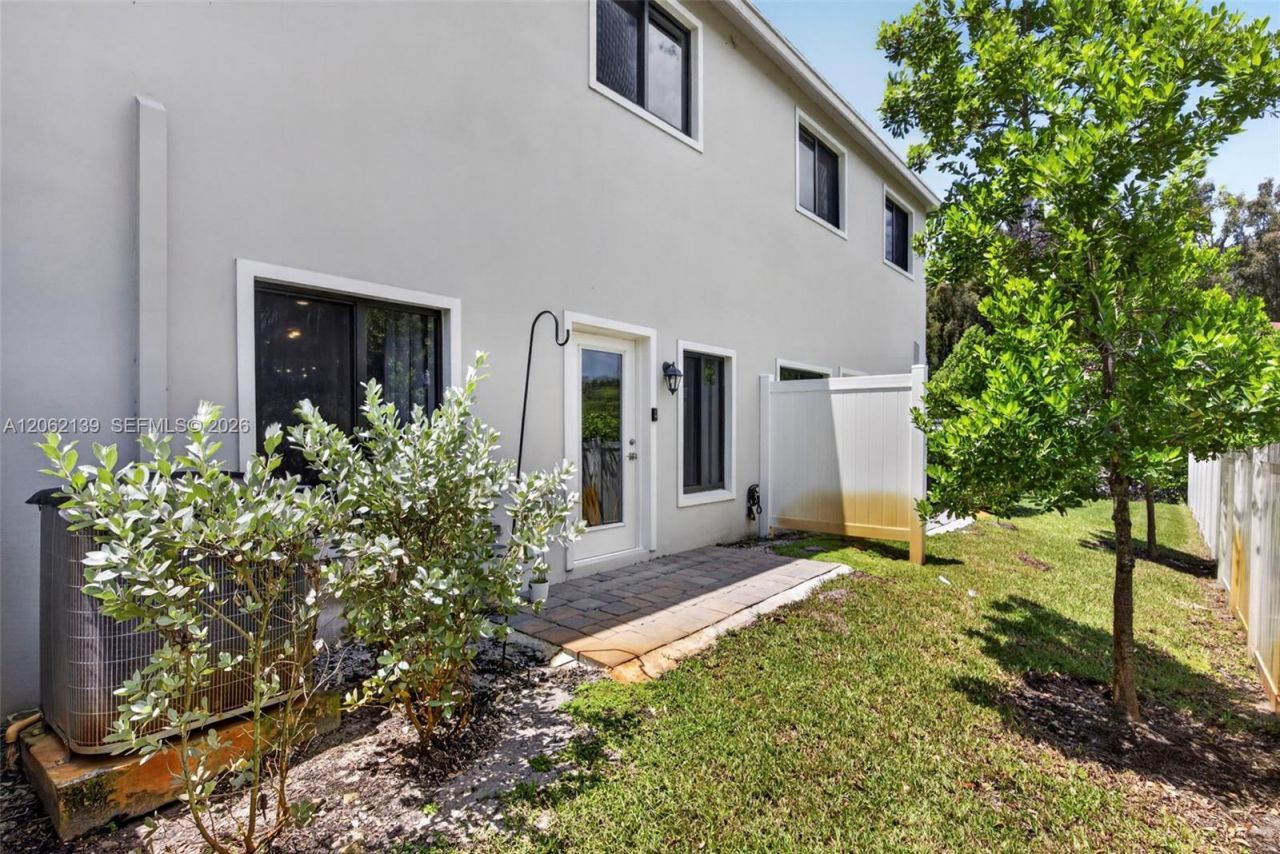 6015 Coralberry St, Haverhill, FL 33415 Photo