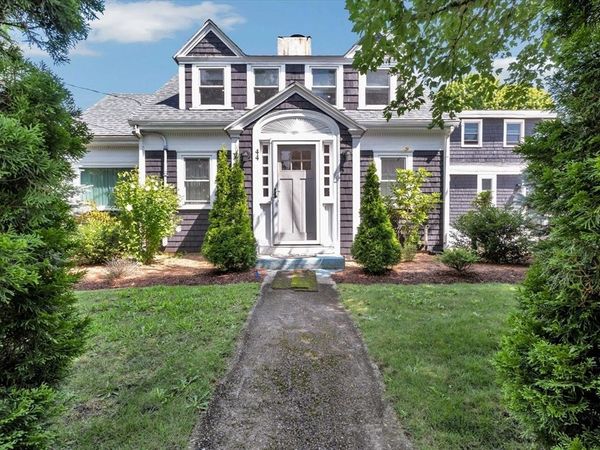 44 Maple Avenue, Barnstable, MA 02601