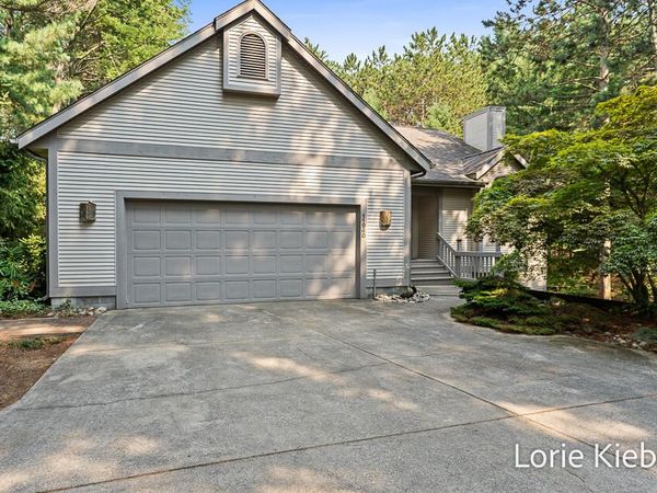 11940 Lakeshore Avenue, Grand Haven, MI 49417