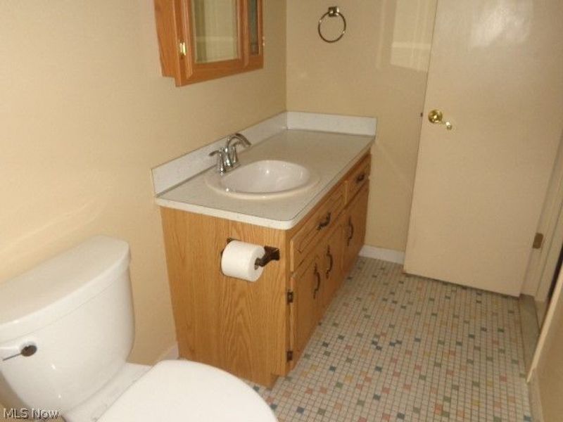 979 E Decker Drive , Seven Hills, OH 44131 Photo 16