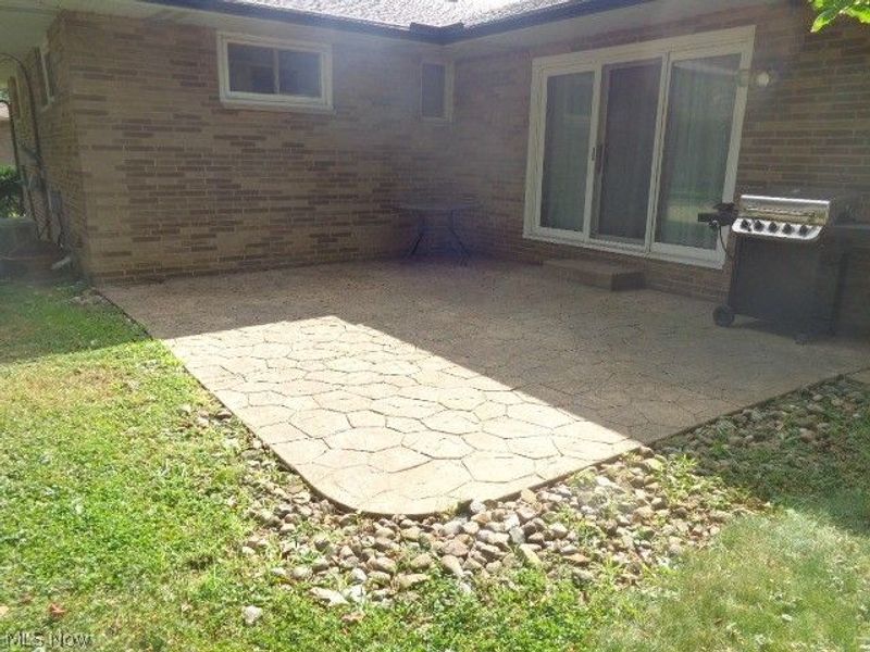 979 E Decker Drive , Seven Hills, OH 44131 Photo 3