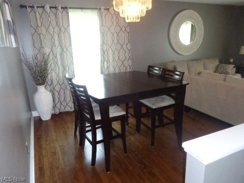 979 E Decker Drive , Seven Hills, OH 44131 Photo 7