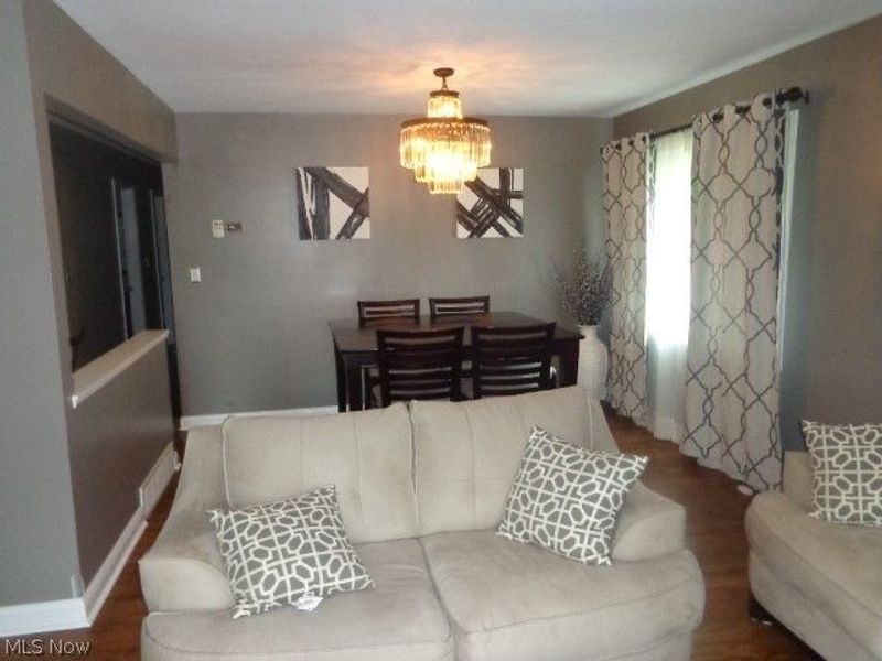 979 E Decker Drive , Seven Hills, OH 44131 Photo 8