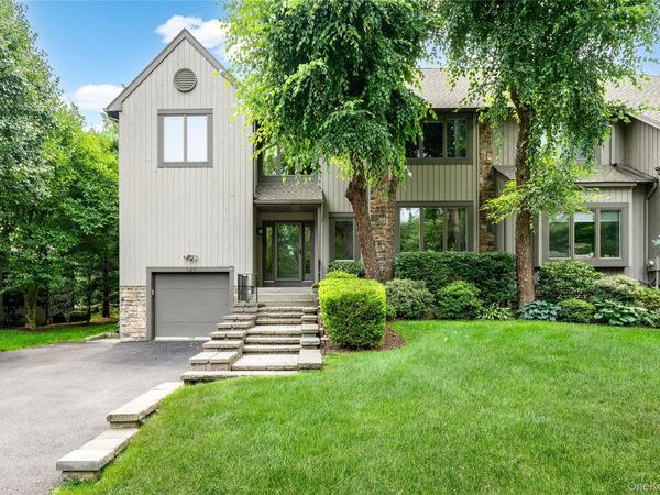 142 Woodbrook Road , White Plains, NY 10605