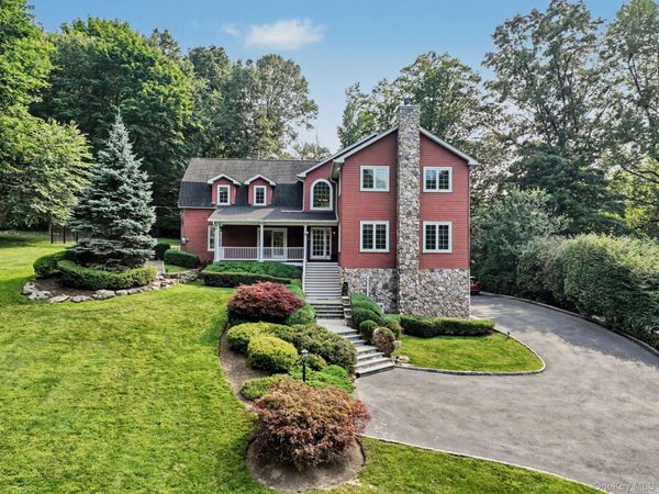 1800 Saw Mill River Road , White Plains, NY 10607
