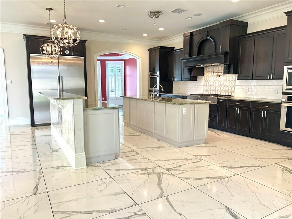 2 CYCAS Street  Kenner, LA 70065